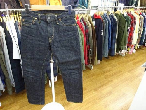 メンズファッションのパンツ