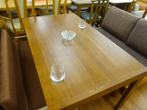 家具・インテリアのテーブル