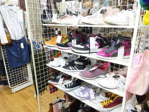 アディダス(adidas)の関西