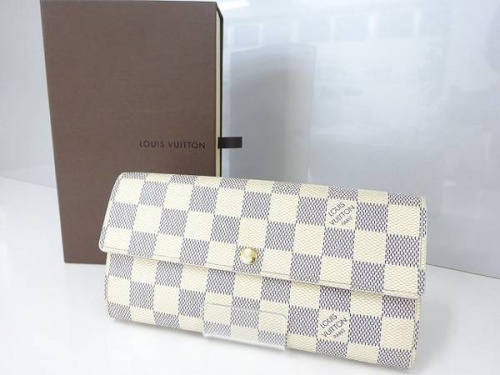 ブランド・ラグジュアリーの財布