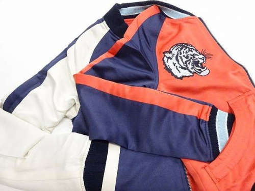 レディースファッションのジャケット