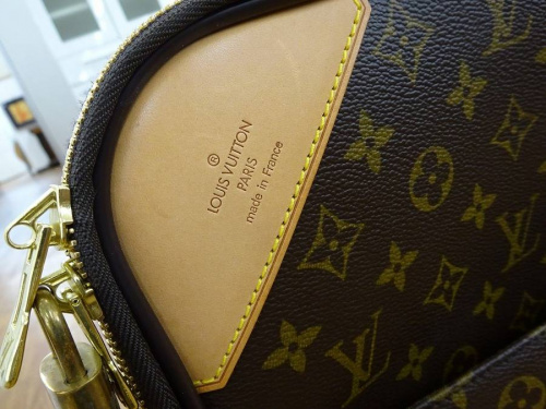 バッグのルイヴィトン（LOUIS VUITTON）