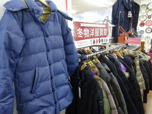 大阪八尾店ファッションの秋冬物衣類