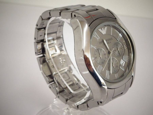 腕時計のEMPORIO　ARMANI