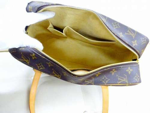 バッグのルイヴィトン（LOUIS VUITTON）
