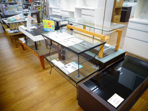 関西の大阪八尾店家具