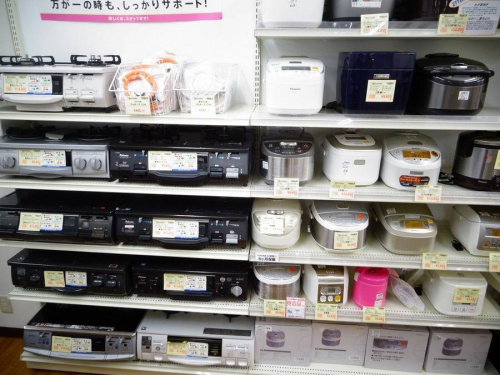 関西の大阪八尾店家具