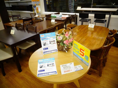 関西の大阪八尾店家具