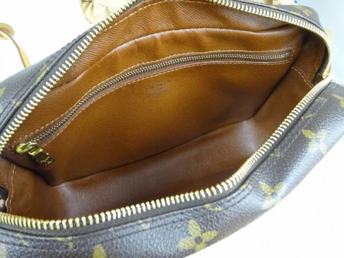 ポーチのルイヴィトン（LOUIS VUITTON）