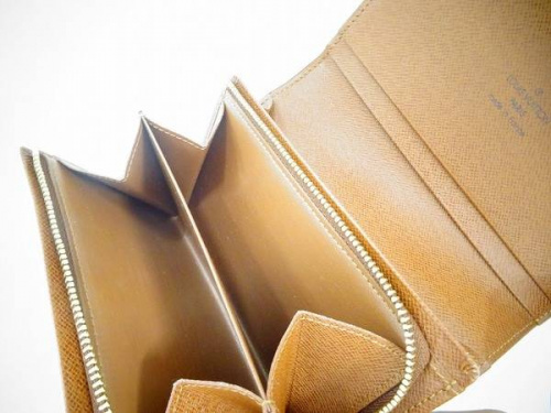 財布のルイヴィトン（LOUIS VUITTON）