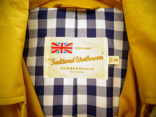 ジャケットのパーカー