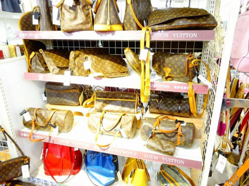 関西の大阪八尾店ブランド