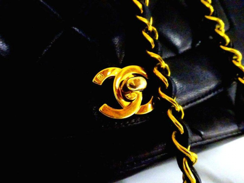 ブランド・ラグジュアリーのCHANEL