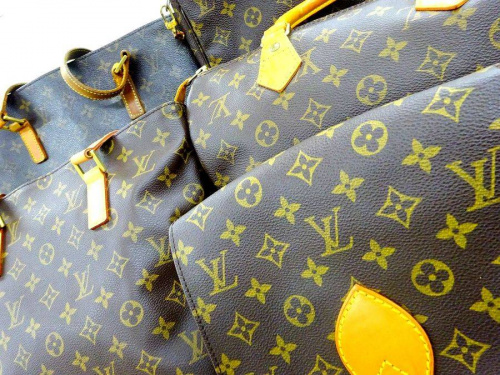 ブランド・ラグジュアリーのルイヴィトン（LOUIS VUITTON）
