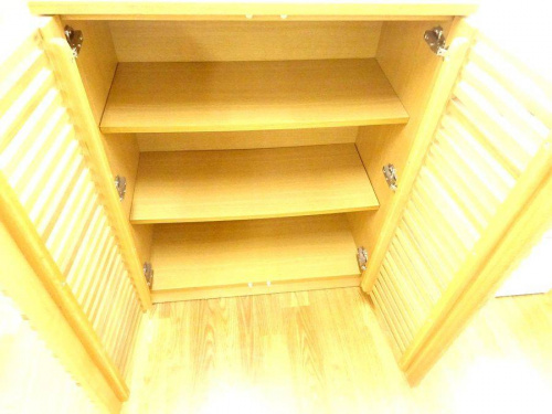 関西の大阪八尾店家具