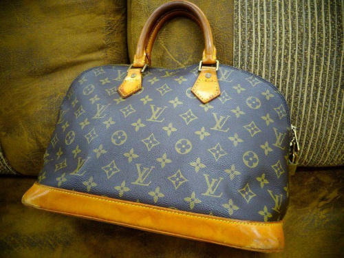 ブランド・ラグジュアリーのルイヴィトン（LOUIS VUITTON）