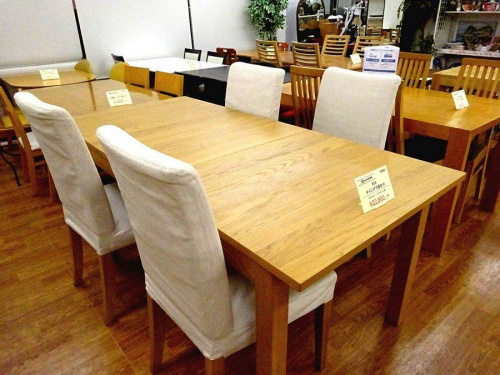関西の大阪八尾店家具