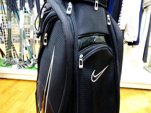 ゴルフのゴルフバッグ