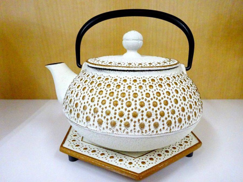 南部鉄器のカラーポット