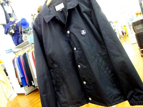 コーチジャケットの冬　ファッション