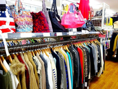 大阪八尾店ファッション