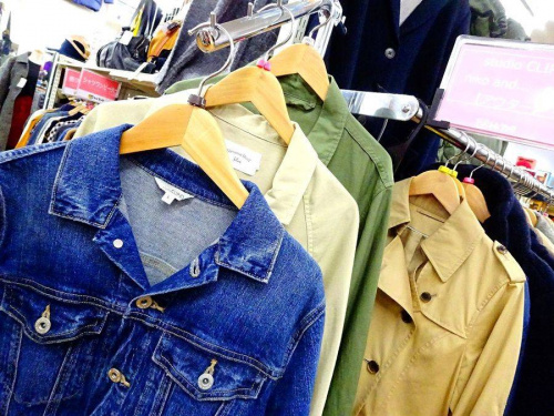 レディースファッションのジャケット