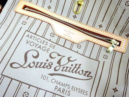 ¥Ö¥é¥ó¥É¡¦¥é¥°¥¸¥å¥¢¥ê¡¼¤Î¥ë¥¤¥ô¥£¥È¥ó¡ÊLOUIS VUITTON¡Ë