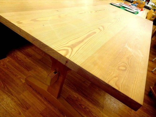 家具・インテリアのテーブル