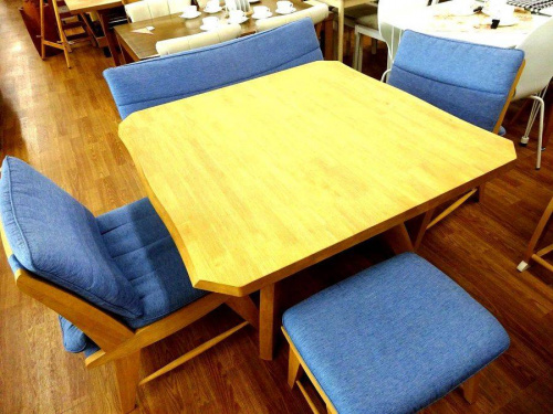 家具のダイニングセット