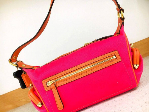 バッグのコーチ（COACH）