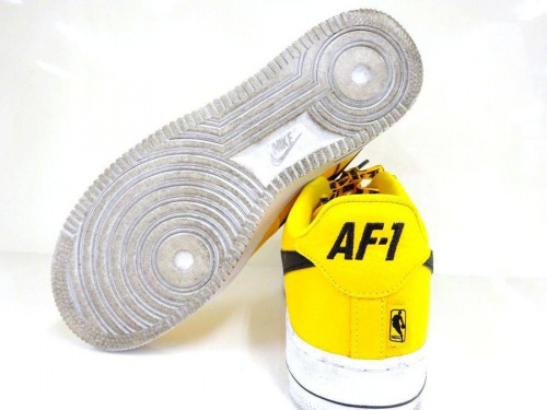 スニーカーのナイキ(NIKE)