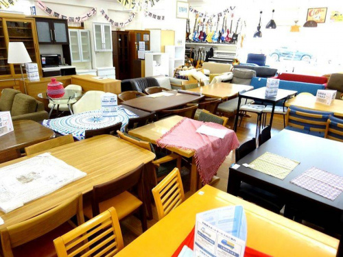 大阪八尾店家具