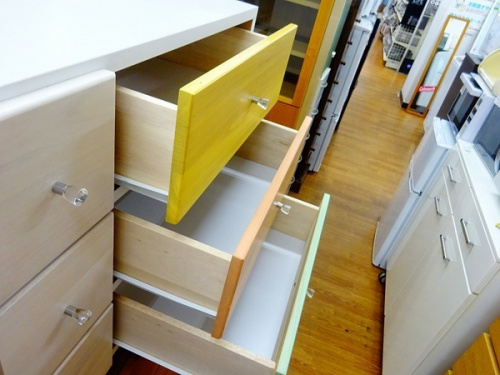中古チェストの3段チェスト 八尾