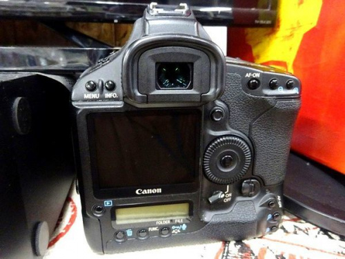 一眼レフカメラのデジタル一眼レフカメラ 買取 大阪