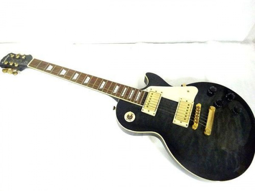 ギターのSquier