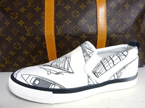 LOUIS VUITTON¤Î¥¹¥Ë¡¼¥«¡¼¡¡Çã¼è¡¡Âçºå