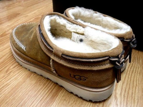 ¥¹¥Ë¡¼¥«¡¼¡¡Çã¼è¡¡Âçºå¤ÎUGG