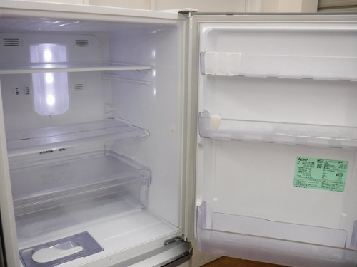 冷蔵庫の3ドア冷蔵庫