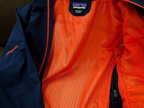 リサイクルショップの古着　買取　大阪