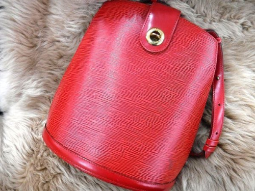 ブランド・ラグジュアリーのLOUIS VUITTON