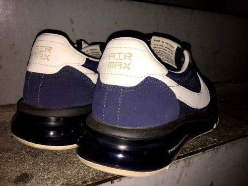 NIKE　スニーカーのスニーカー　中古　大阪
