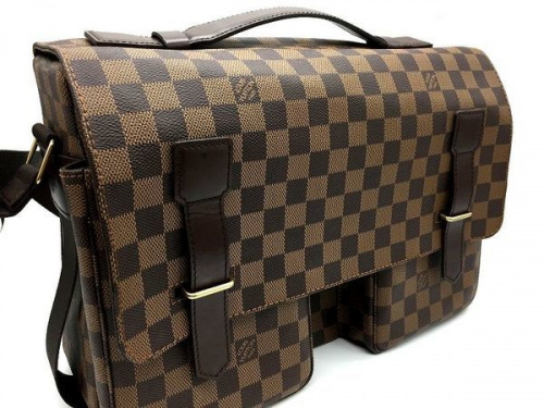 ブランド・ラグジュアリーのバッグ 財布 中古