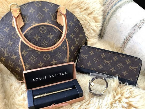 ブランド・ラグジュアリーのLOUIS VUITTON