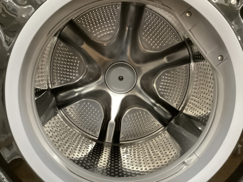 洗濯機　中古のHITACHI　ドラム式洗濯機
