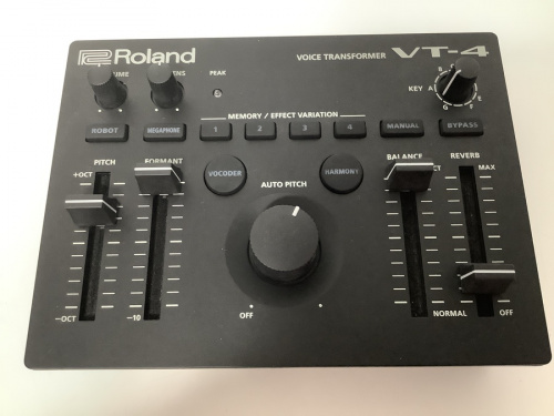 ボイストランスフォーマーのROLAND