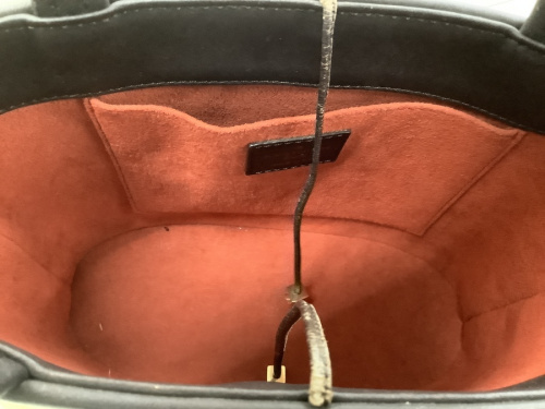 LOUIS VUITTON 八尾