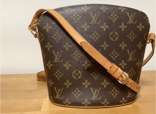 ブランド・ラグジュアリーのLOUIS VUITTON