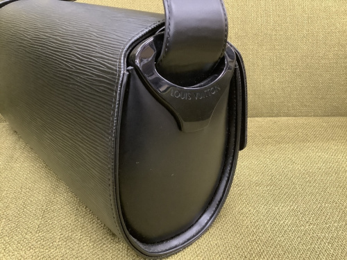 ルイヴィトンの八尾　ブランド　買取