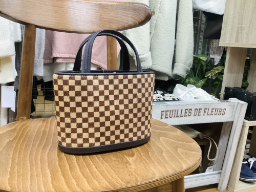 ブランド・ラグジュアリーのLOUIS VUITTON