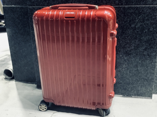 スーツケース　中古のリモワ　中古